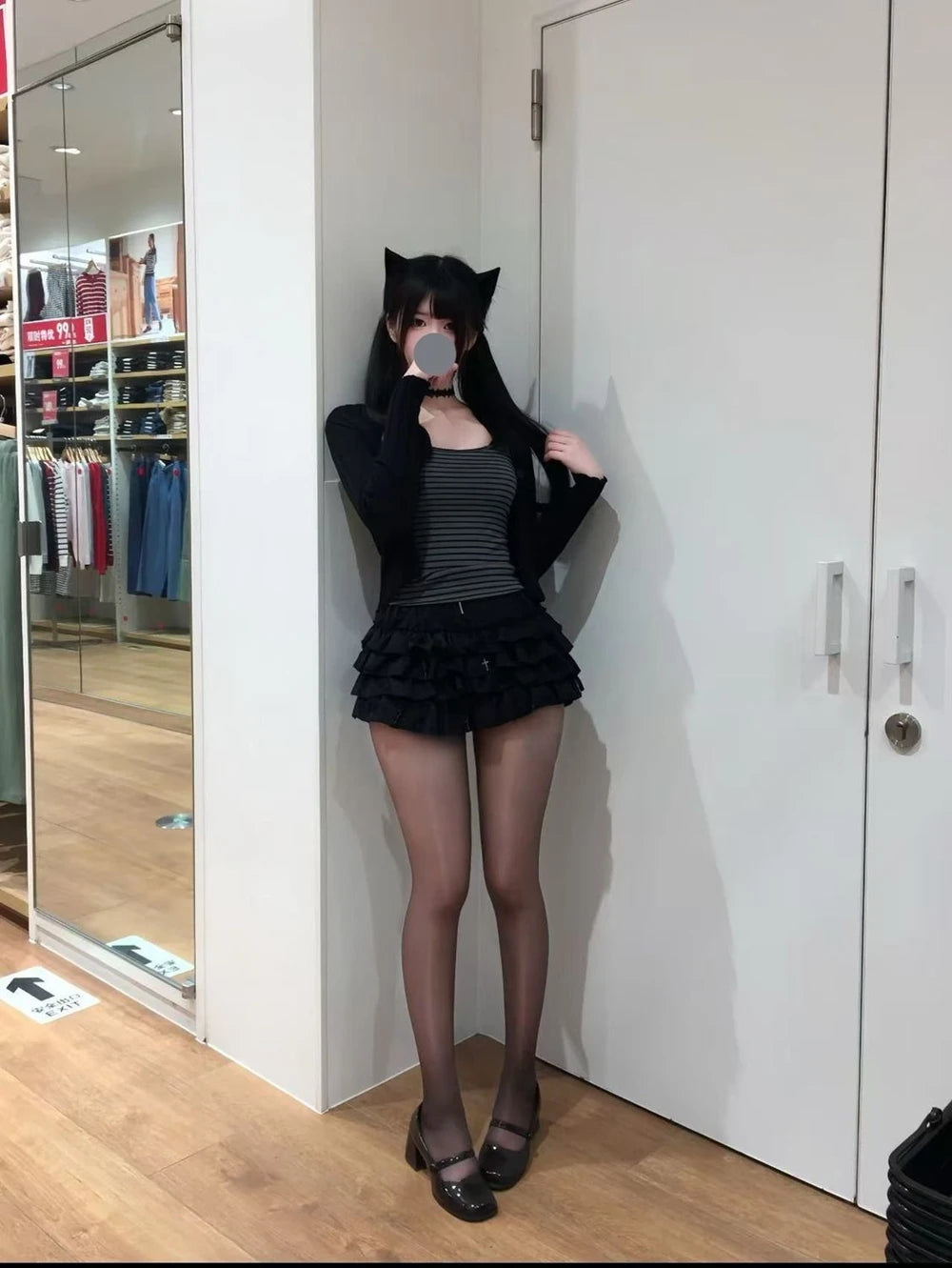 Women Mini Skirts Tiered Ruffles Gothic Skirts with Cross Charms Built-in Shorts Kawaii Sukapan Skort Punk Coquette Y2K Black